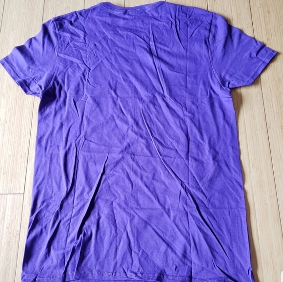 **Host pick**Marvel Tee Shirt - Picture 3 of 8